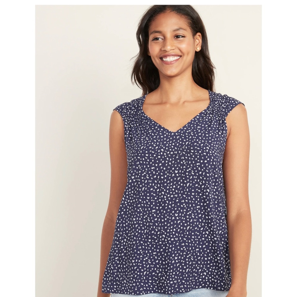 2/$25 Old Navy dot print sleeveless top